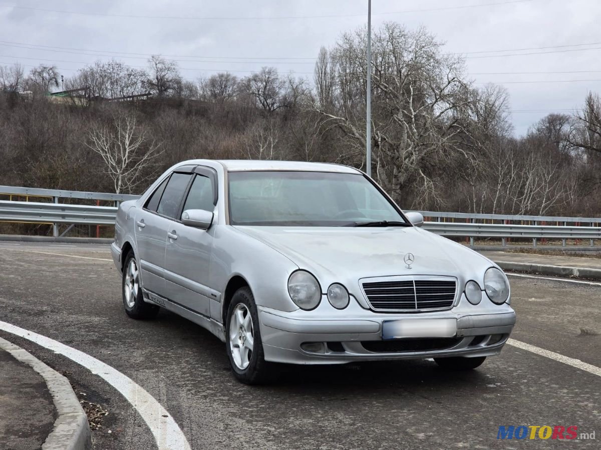 2001' Mercedes-Benz E-Class photo #2