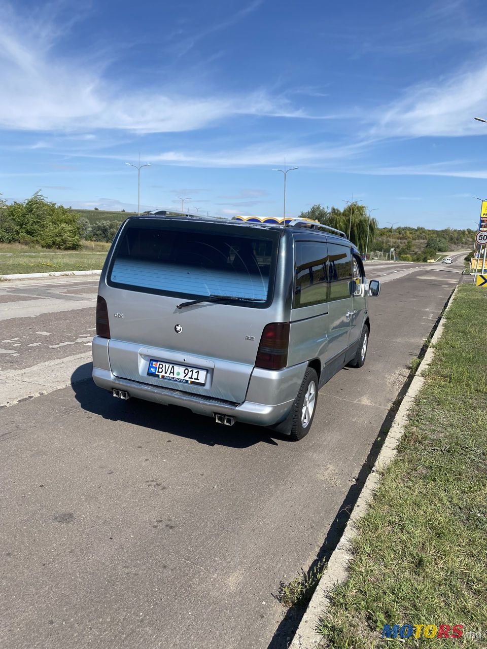 2001' Mercedes-Benz Vito photo #1