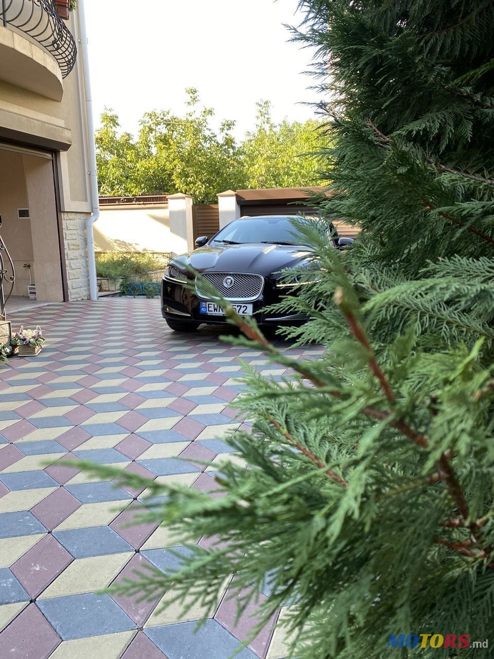 2013' Jaguar XF photo #4