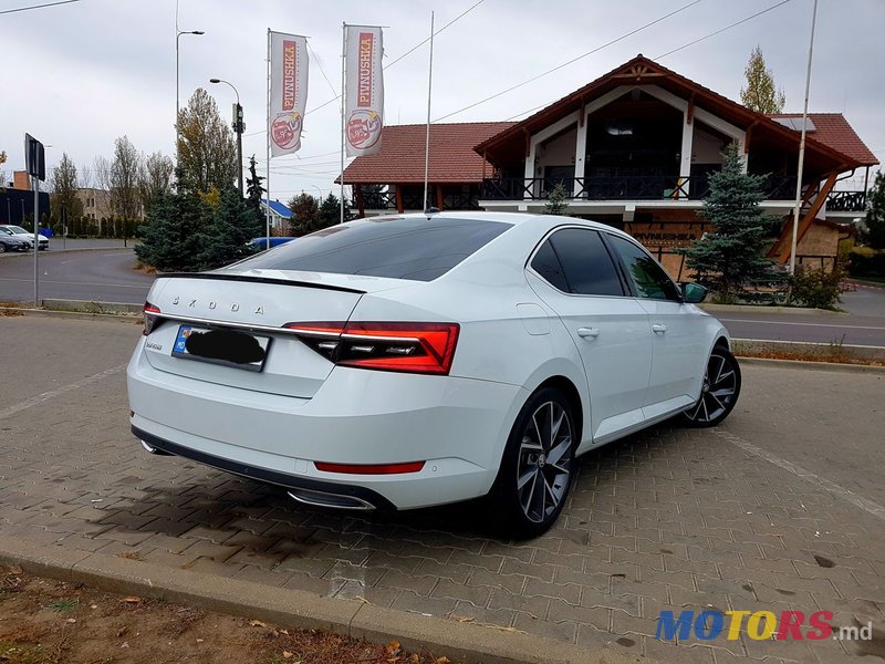 2020' Skoda Superb photo #5