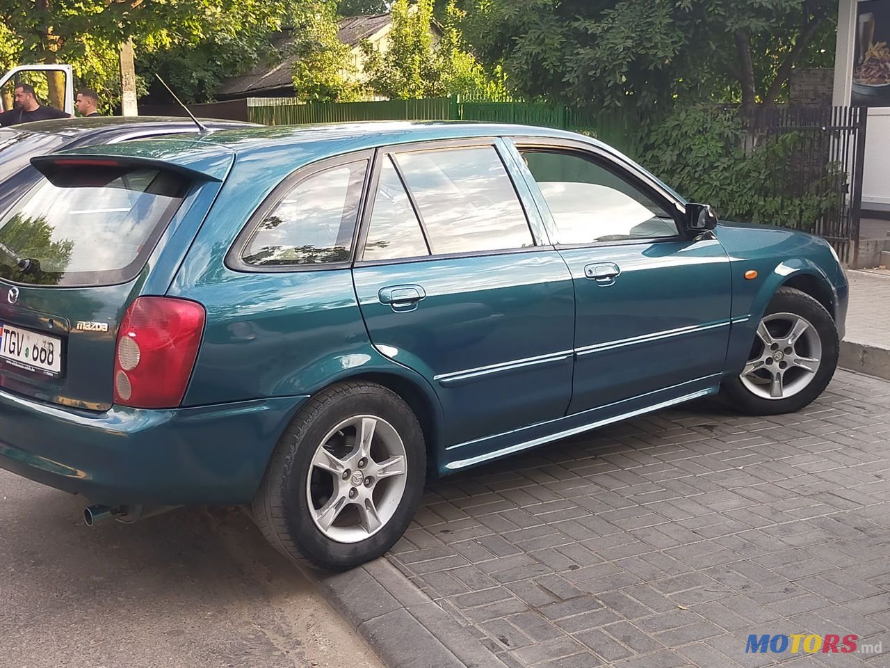 2002' Mazda 323 photo #6