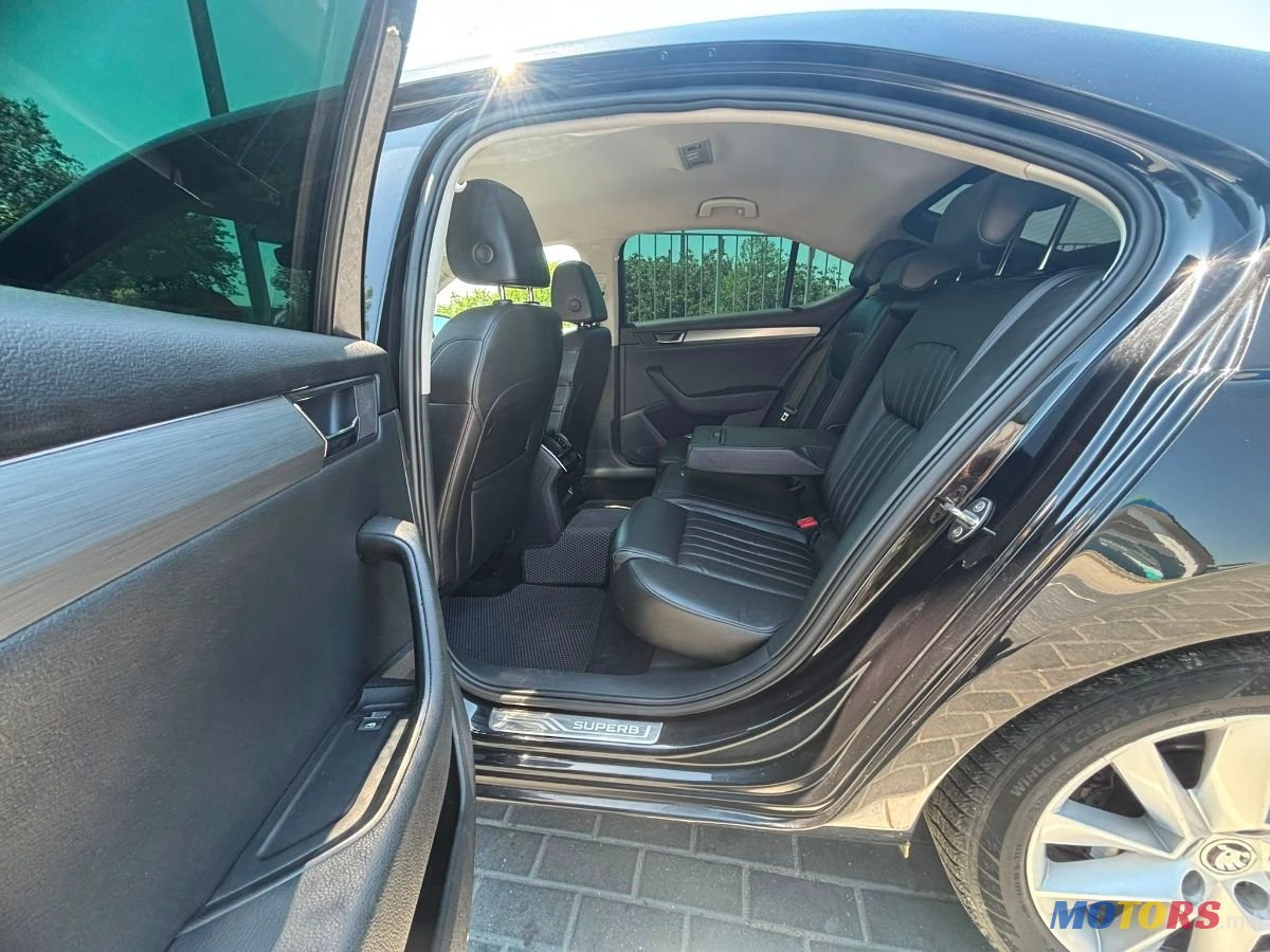 2016' Skoda Superb photo #6