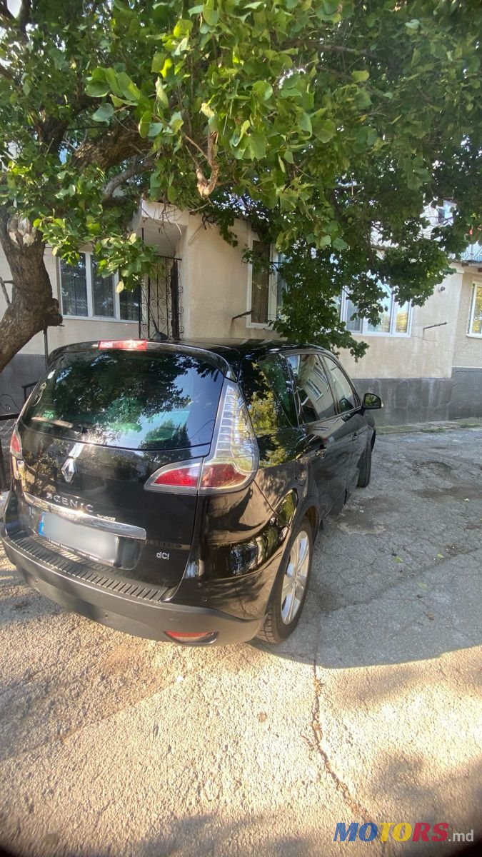 2012' Renault Scenic photo #3