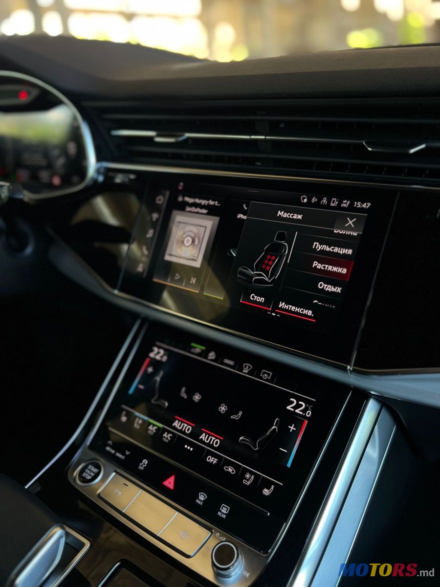 2020' Audi Q7 photo #6