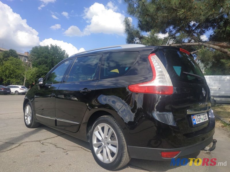 2012' Renault Grand Scenic photo #4