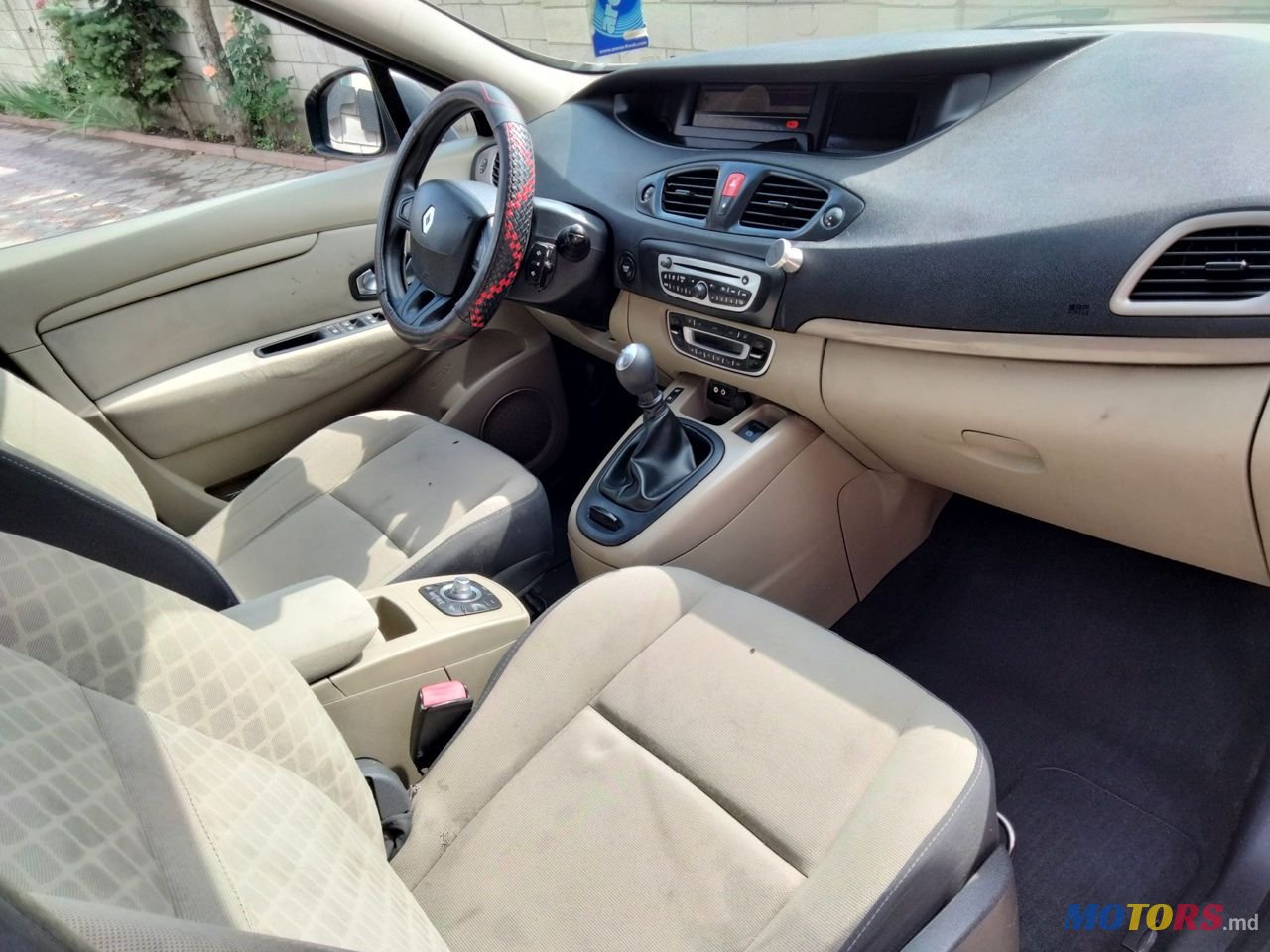 2009' Renault Grand Scenic photo #4