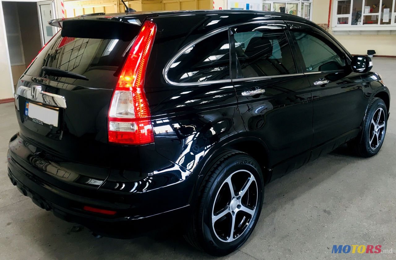 2010' Honda CR-V photo #3