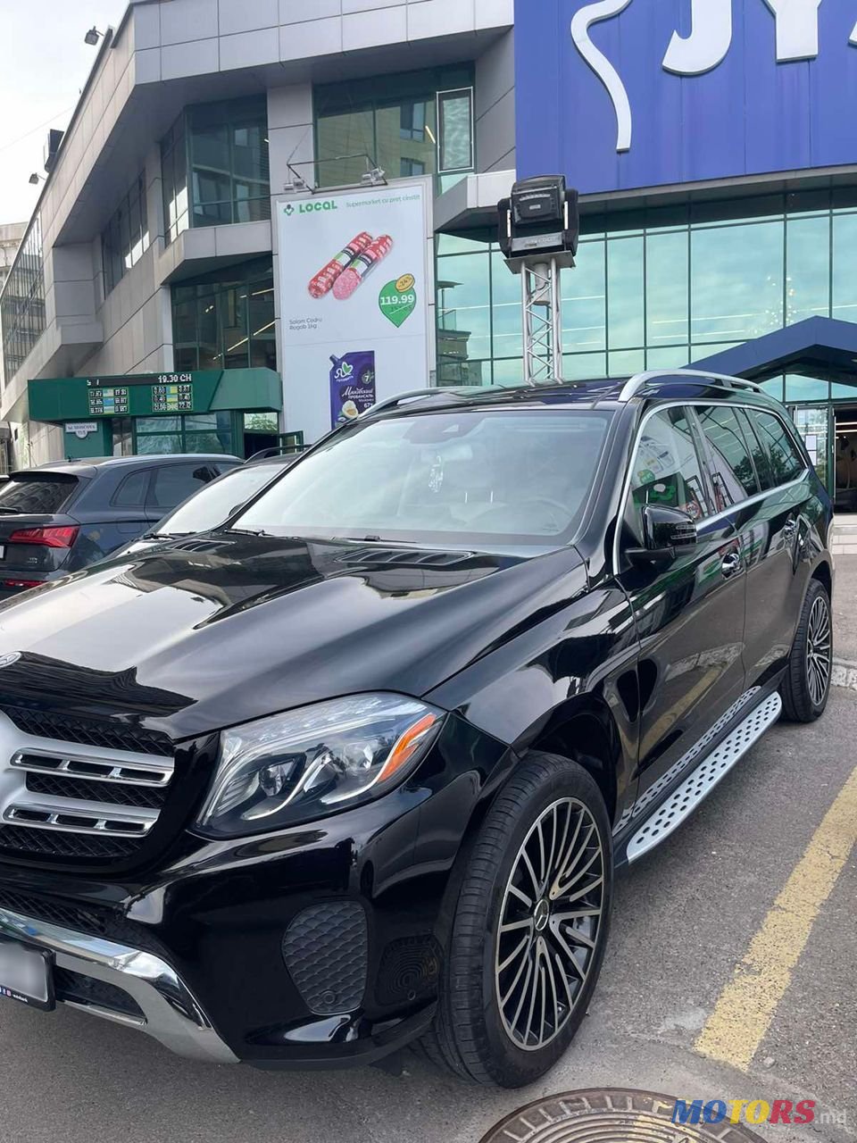 2018' Mercedes-Benz Gls-Class photo #3