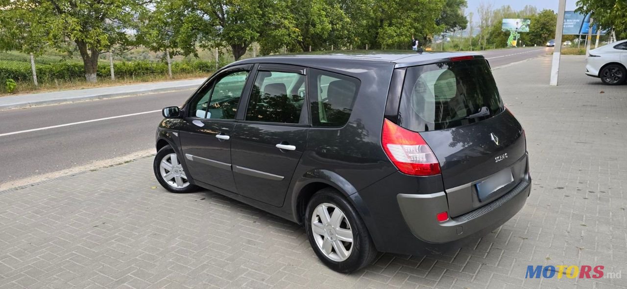 2006' Renault Grand Scenic photo #5