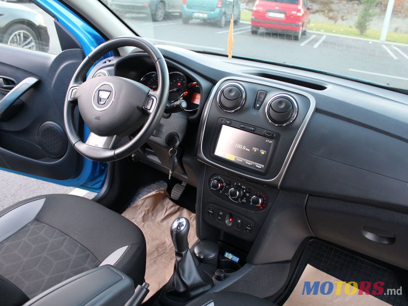 2015' Dacia Sandero Stepway photo #6