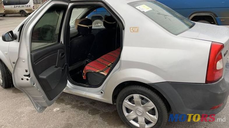 2011' Dacia Logan photo #2
