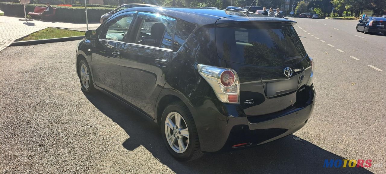 2010' Toyota Verso photo #5