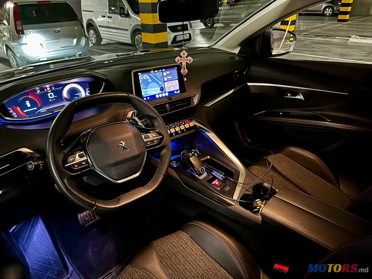 2023' Peugeot 3008 photo #5