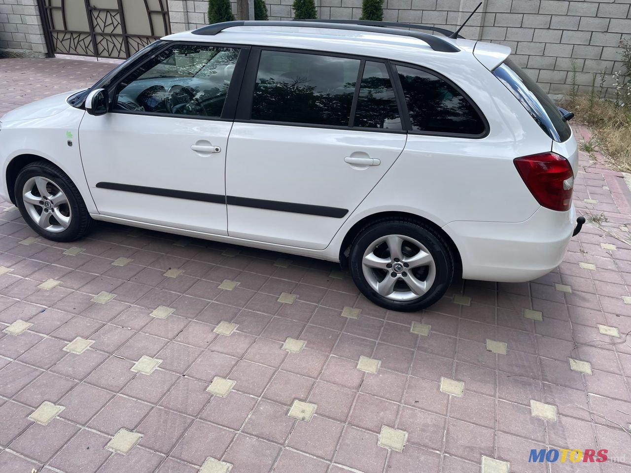 2011' Skoda Fabia photo #4