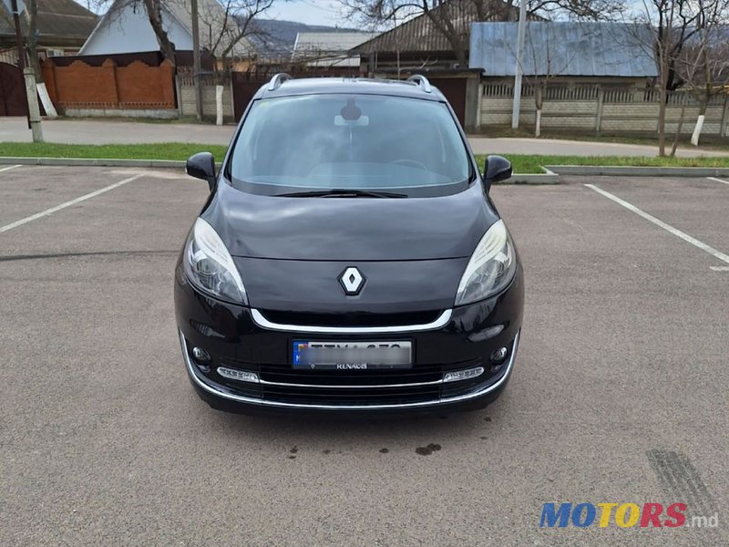 2012' Renault Grand Scenic photo #2