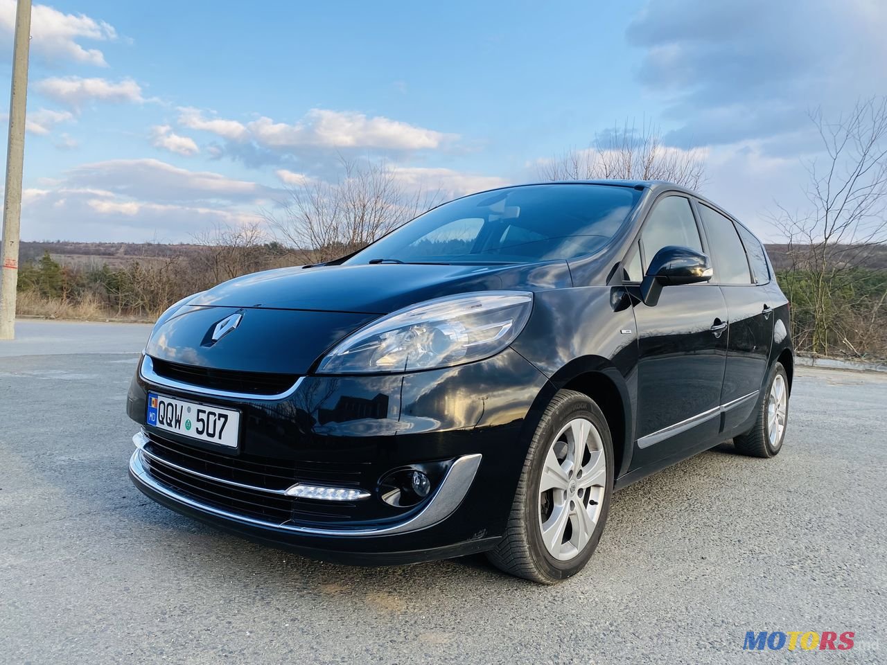 2012' Renault Grand Scenic photo #3