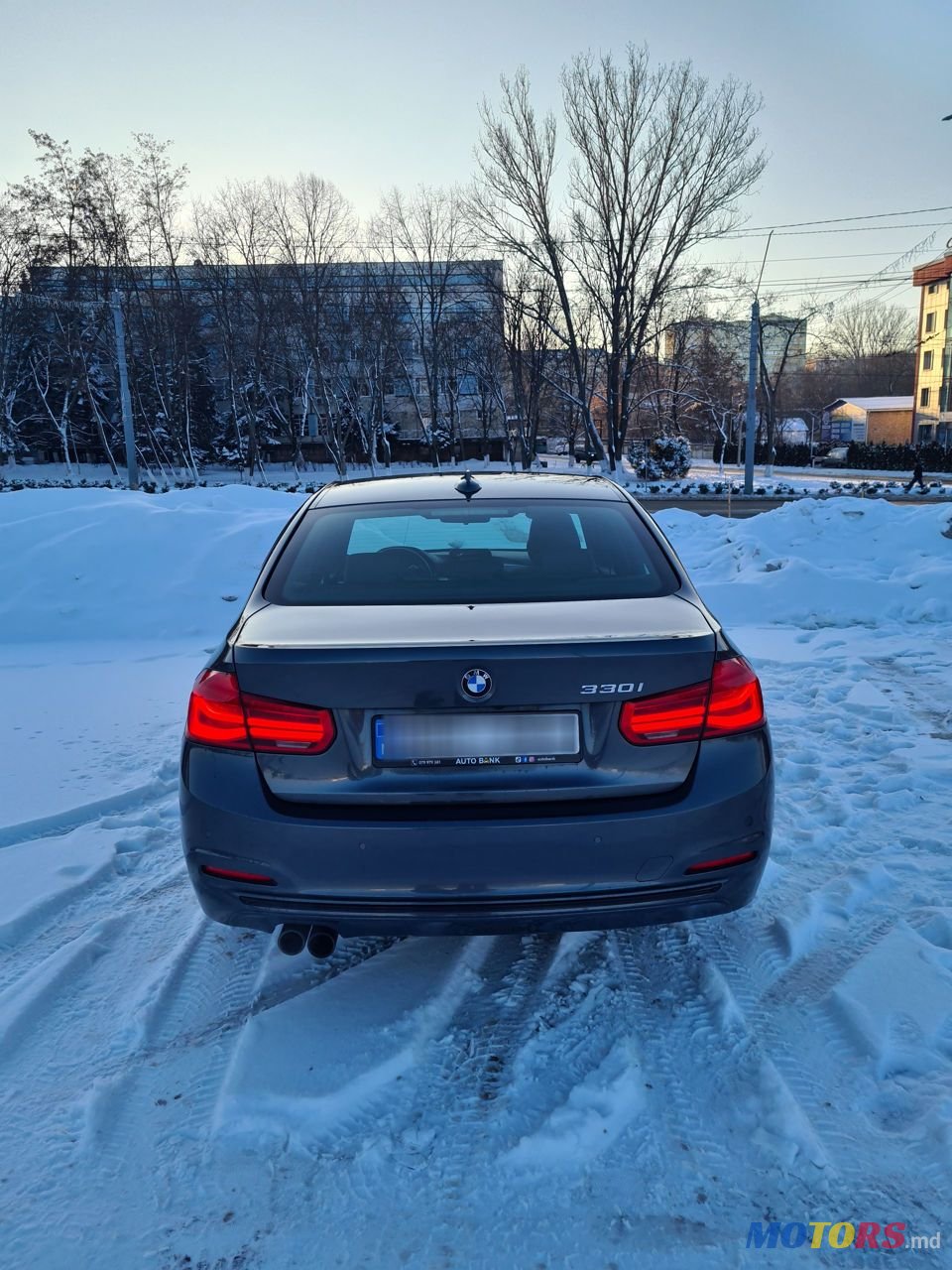 2016' BMW 3 Series photo #4