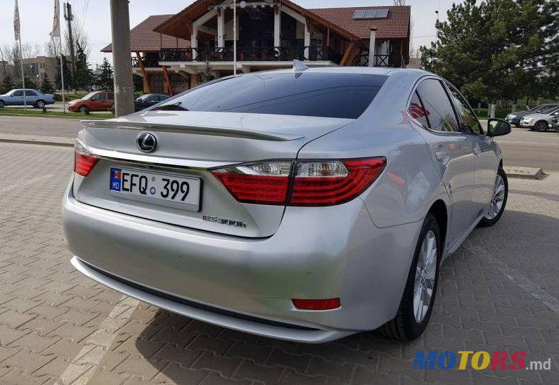 2014' Lexus ES photo #1