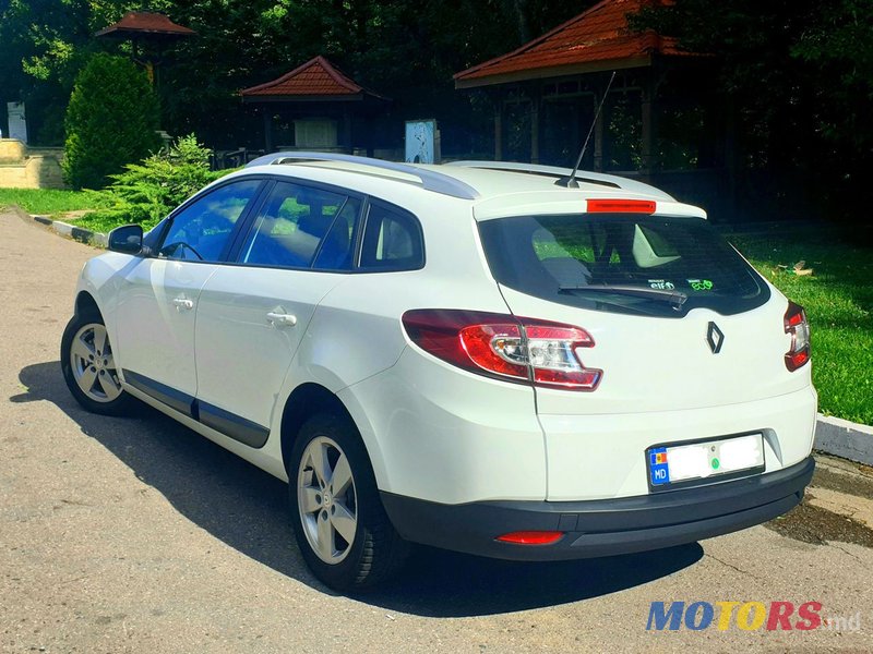 2014' Renault Megane photo #5