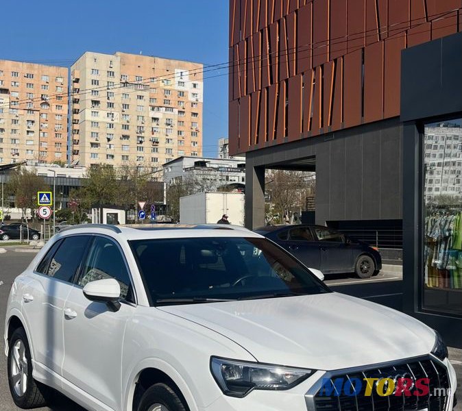 2019' Audi Q3 photo #2