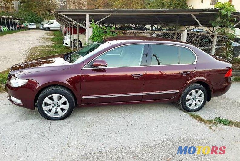 2011' Skoda Superb photo #1