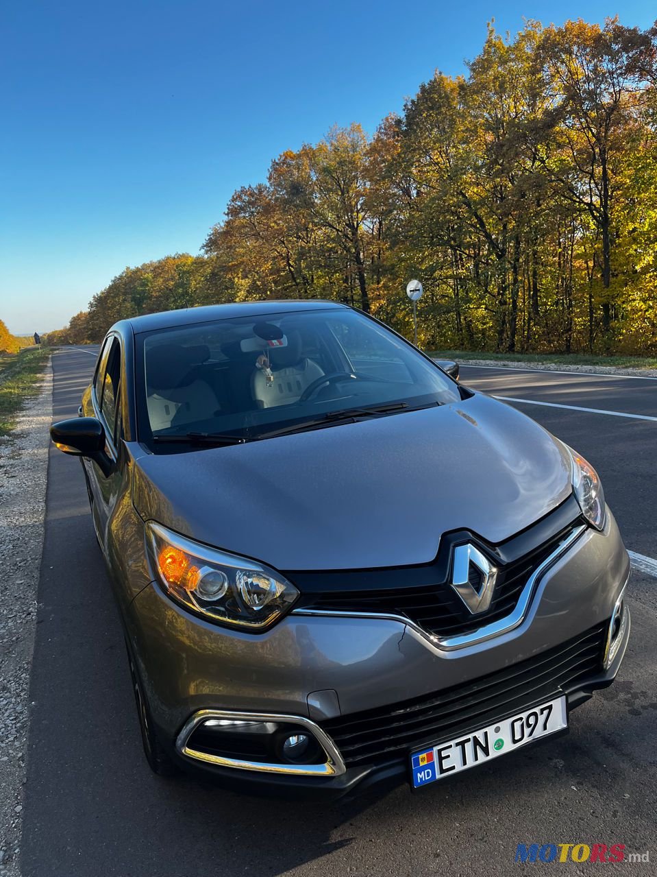 2015' Renault Captur photo #6