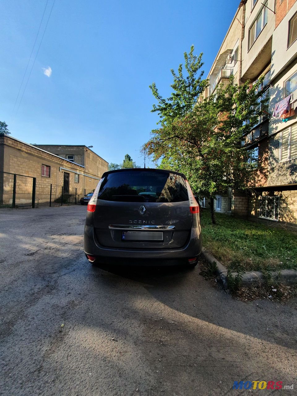 2014' Renault Grand Scenic photo #3