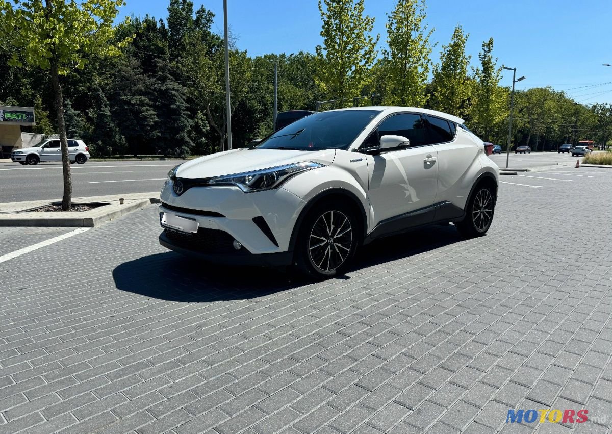 2018' Toyota C-HR photo #5