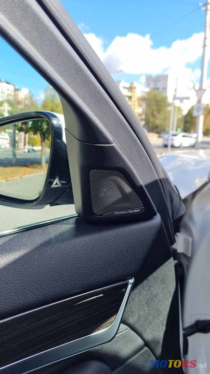 2016' BMW 5 Series photo #6