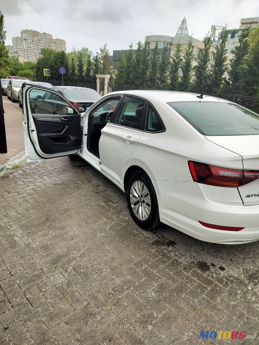 2019' Volkswagen Jetta photo #2