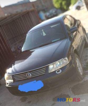 1998' Volkswagen Passat photo #1