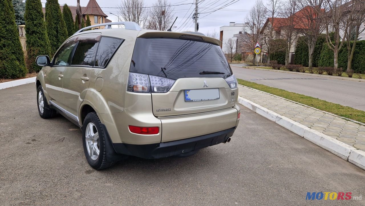 2007' Mitsubishi Outlander photo #3