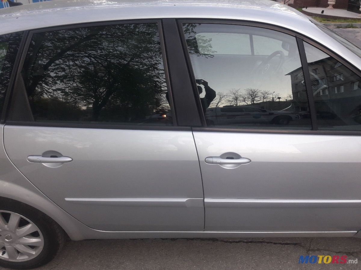 2007' Renault Scenic photo #2