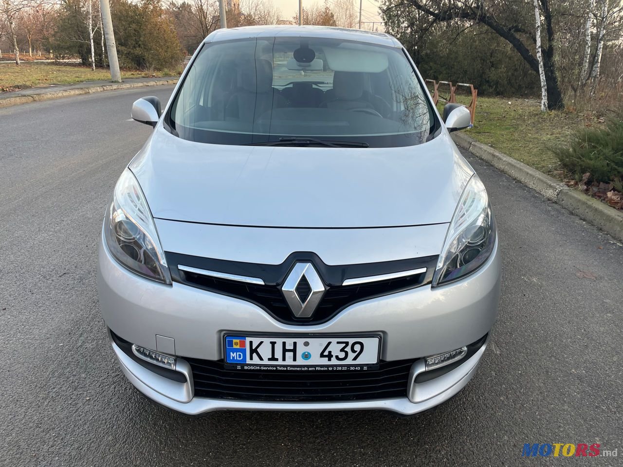 2013' Renault Scenic photo #2