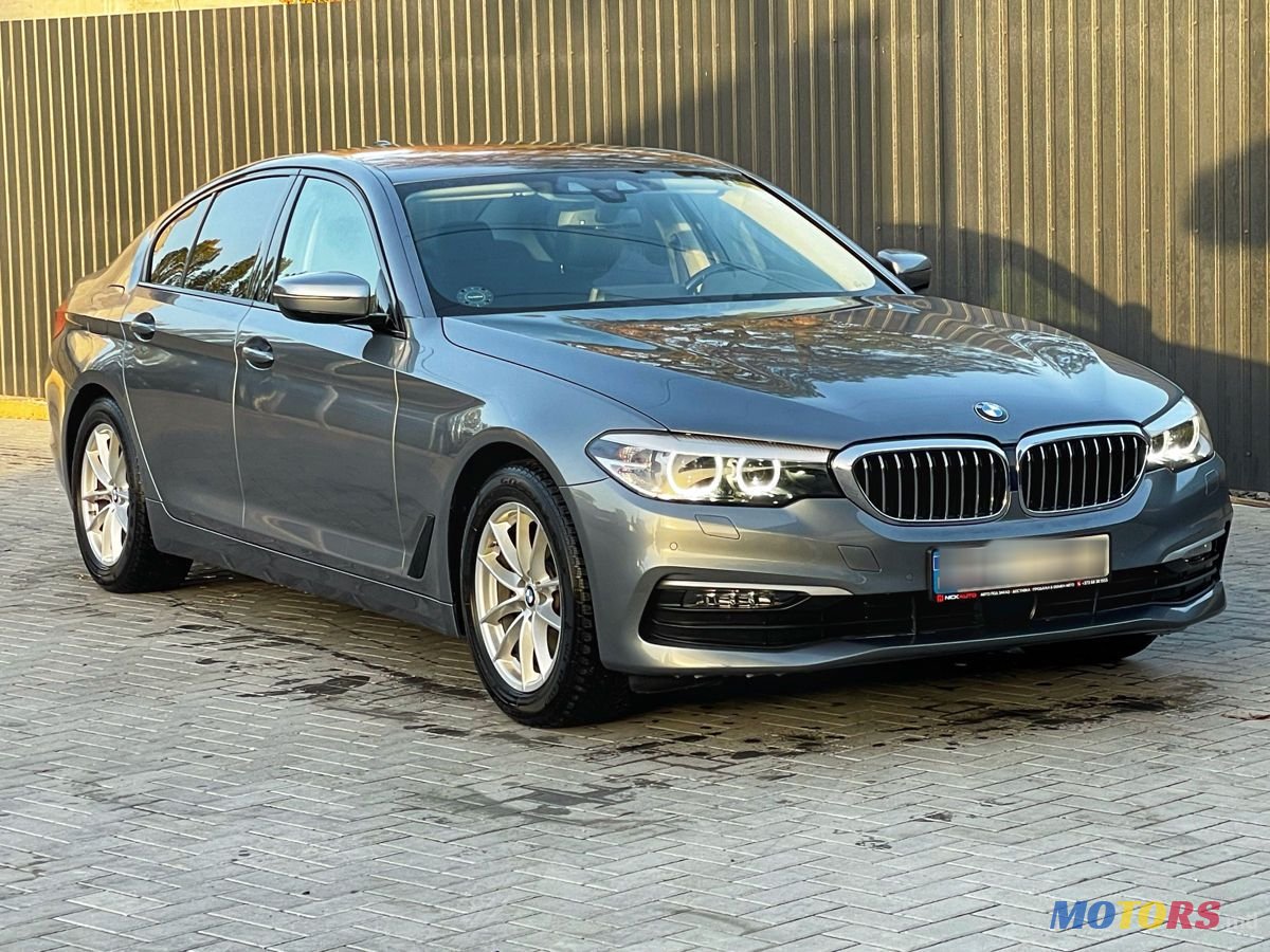 2019' BMW 5 Series photo #3