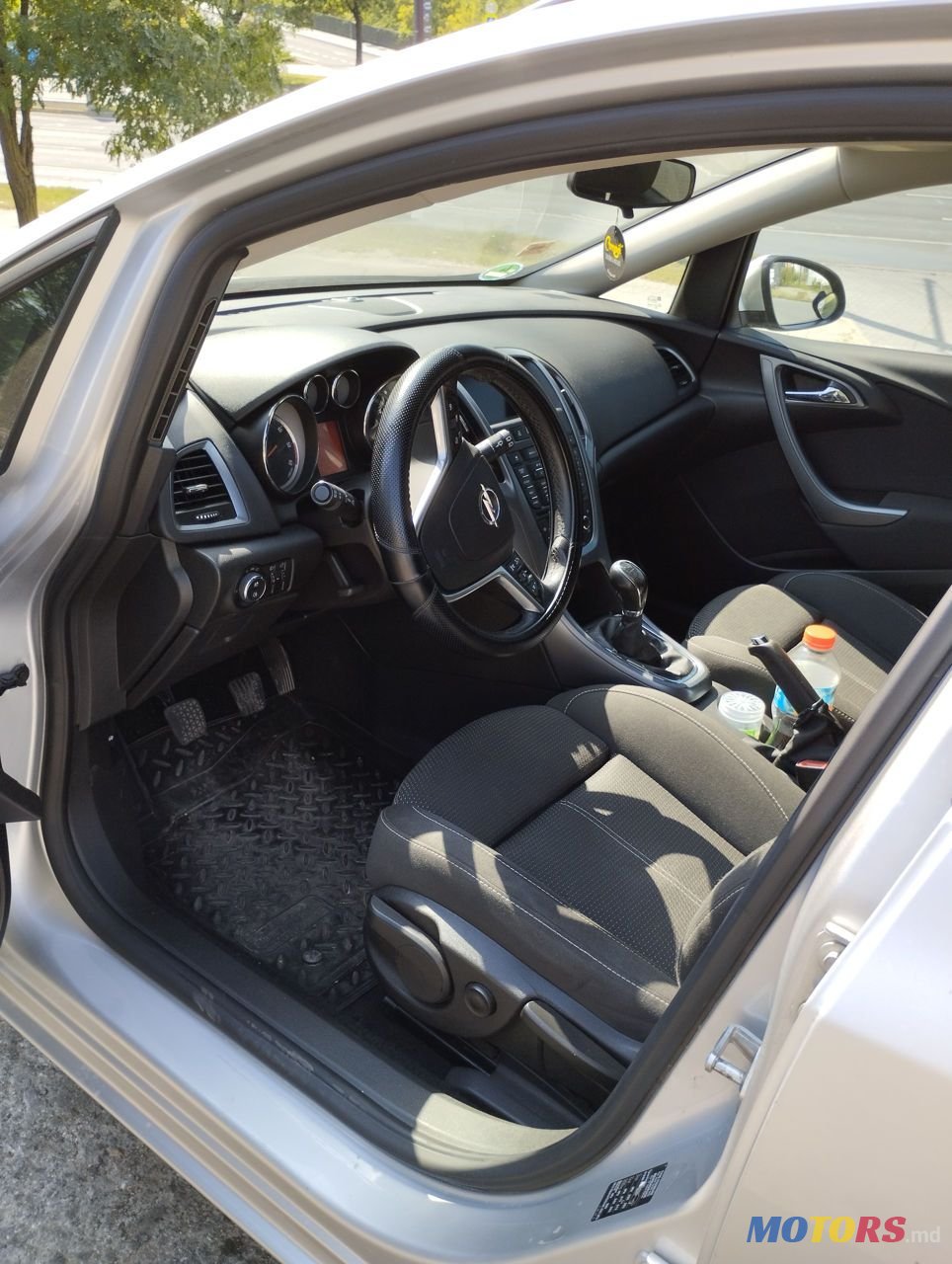 2013' Opel Astra photo #6