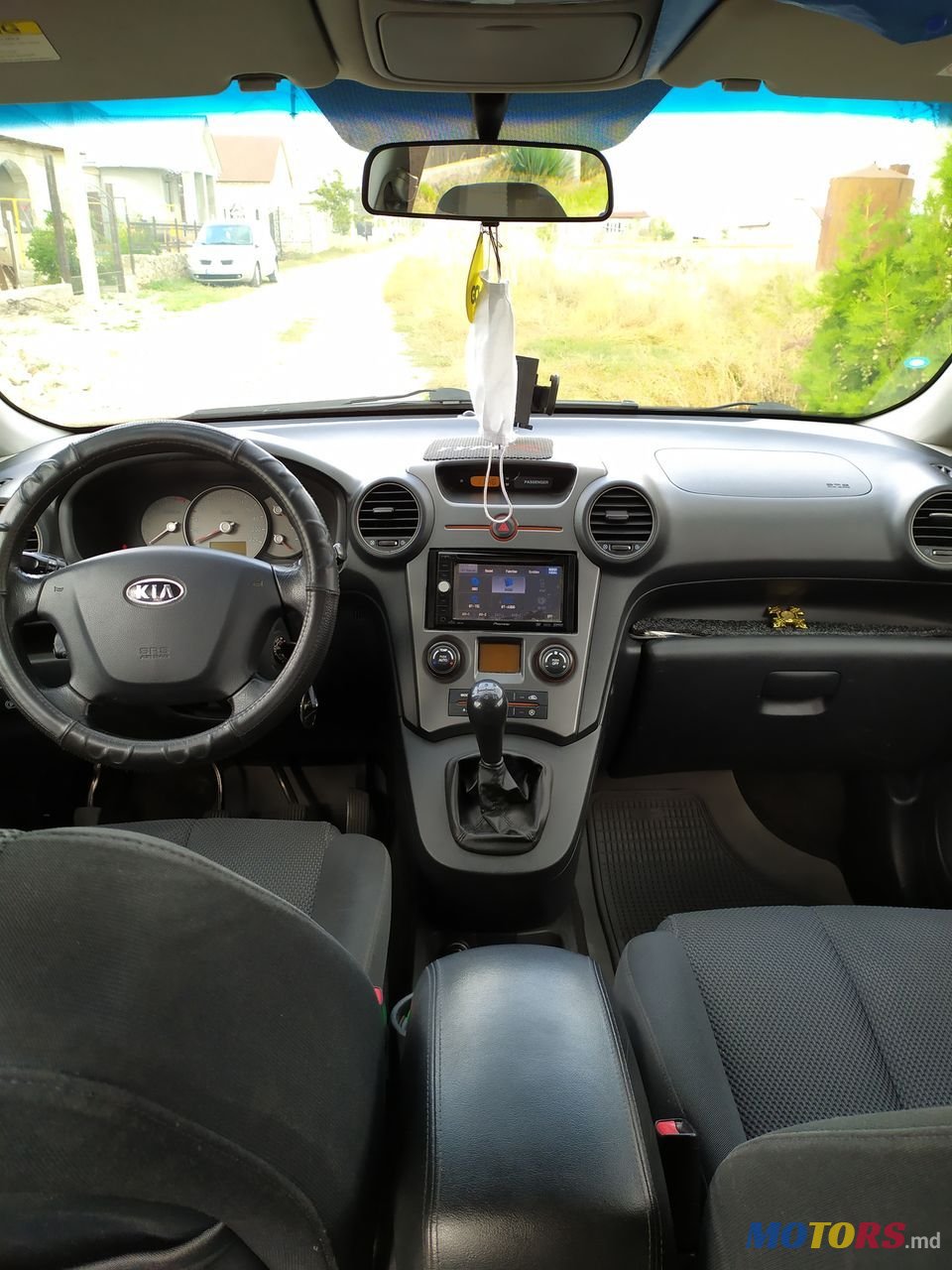 2007' Kia Carens photo #2