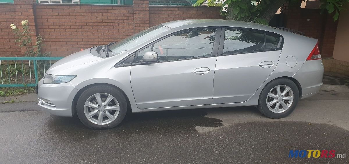 2010' Honda Insight photo #2