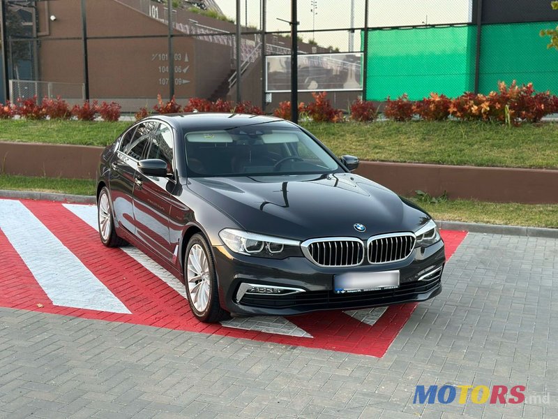 2018' BMW 5 Series photo #2