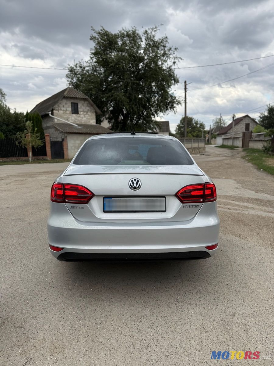 2012' Volkswagen Jetta photo #4