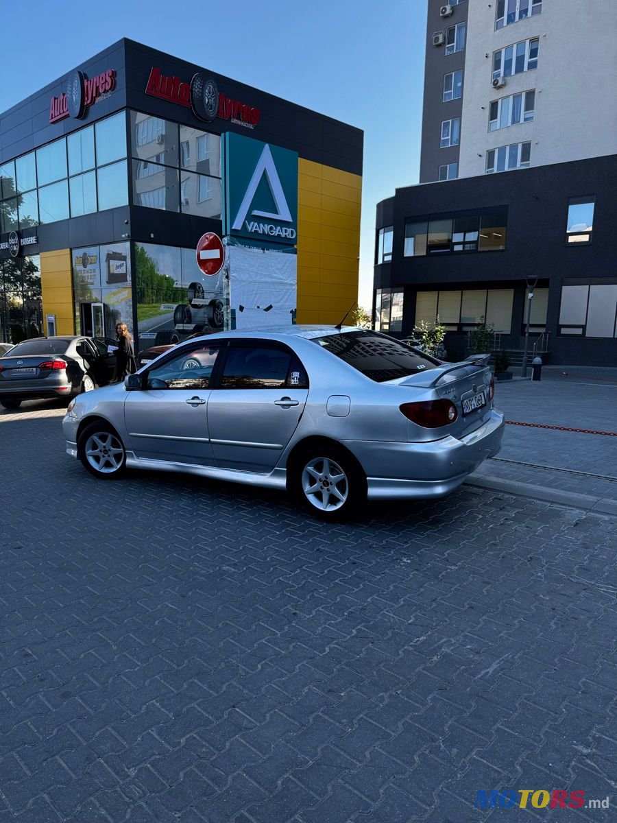 2004' Toyota Corolla photo #1