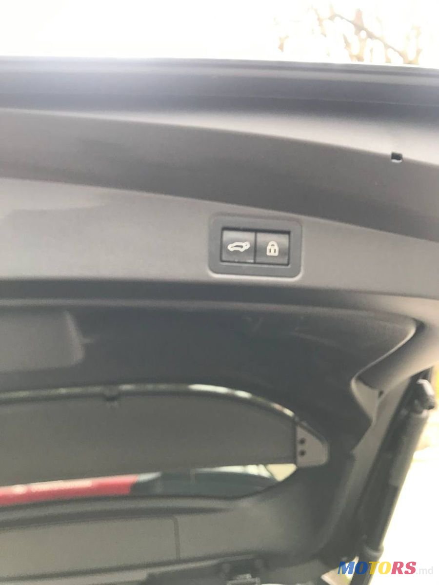 2019' Toyota Corolla photo #5