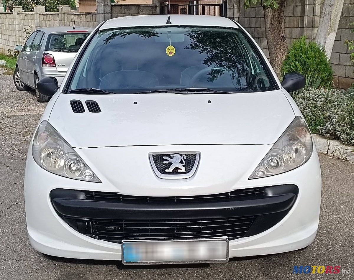 2012' Peugeot 207 photo #2