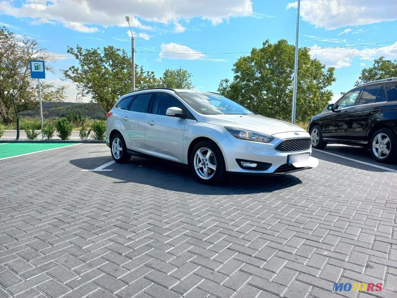 2017' Ford Focus photo #2