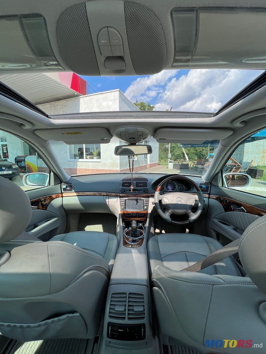 2003' Mercedes-Benz E-Class photo #3