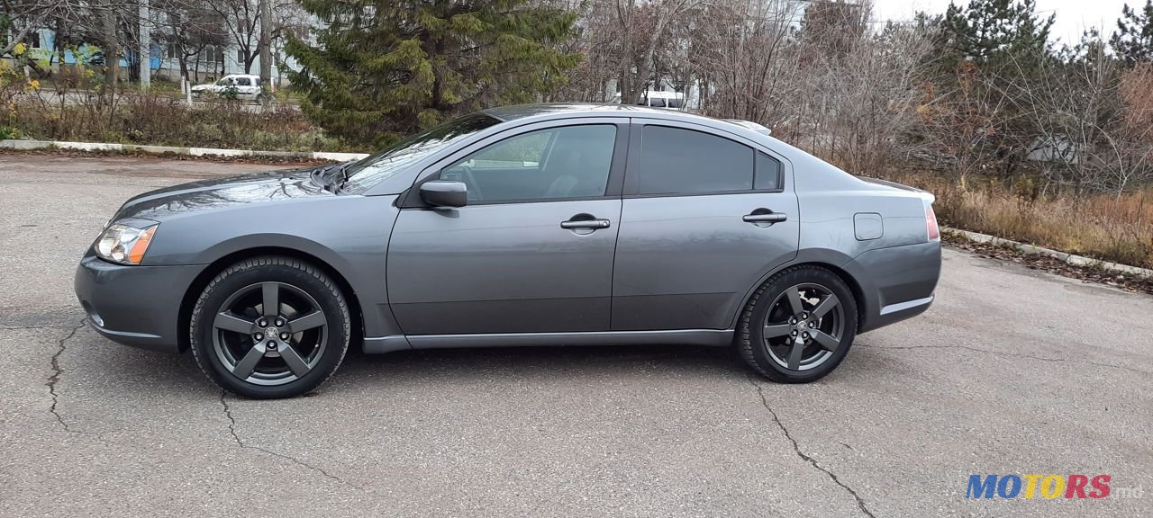 2005' Mitsubishi Galant photo #4