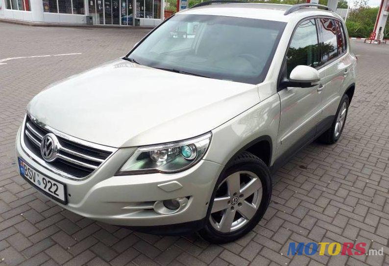 2010' Volkswagen Tiguan photo #1