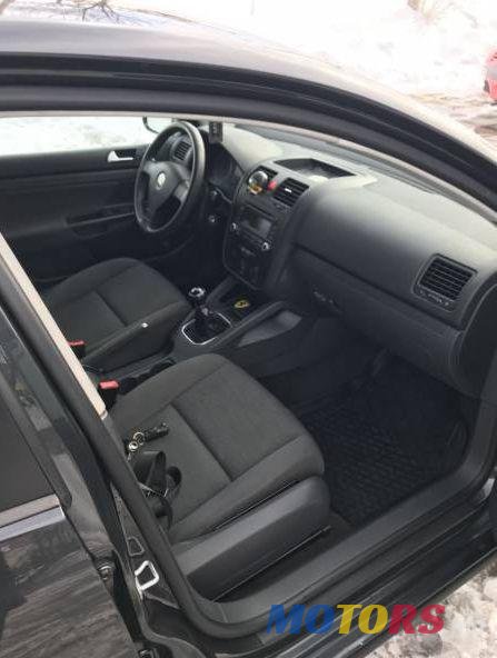 2006' Volkswagen Golf photo #2