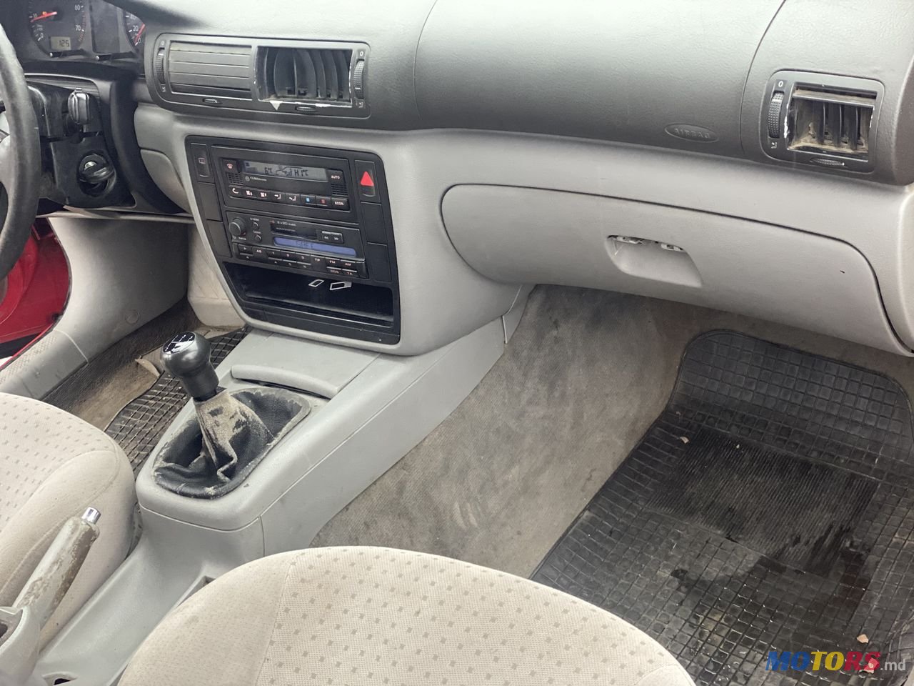 1998' Volkswagen Passat photo #6