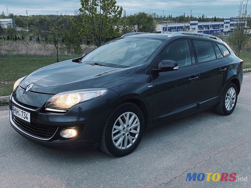 2013' Renault Megane photo #1